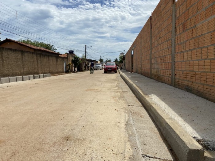 Obras: Pavimentação em concreto avança para etapa conclusiva no bairro Liberdade
