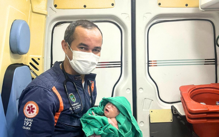 Profissionais do Samu 192 Ceará realizam primeiro parto dentro de ambulância em 2024