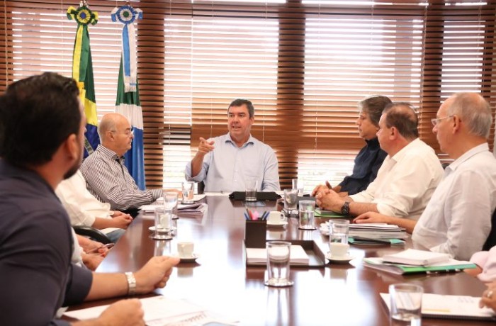 Municipalismo: Governador recebe demandas de habitação e infraestrutura de Nova Andradina