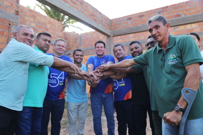 Paulo Ramos comemora 54 anos com entrega de estádio, caminhões para coleta de lixo e vistoria de obras educacionais