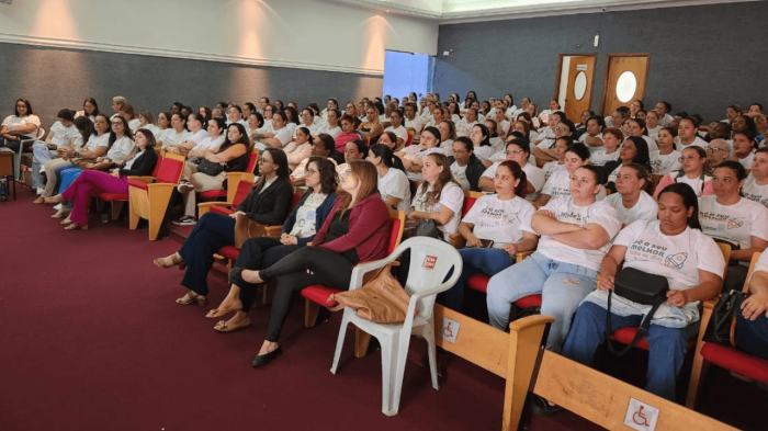 Merendeiras municipais participam de treinamento para ano letivo 2024