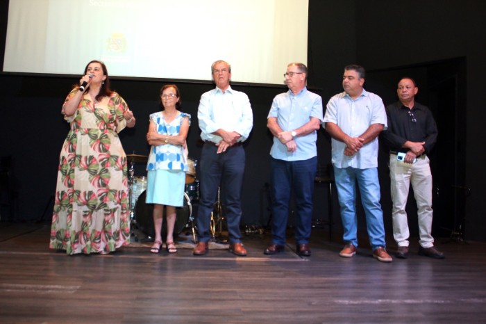 Educação de Araçatuba promove formação para novos funcionários
