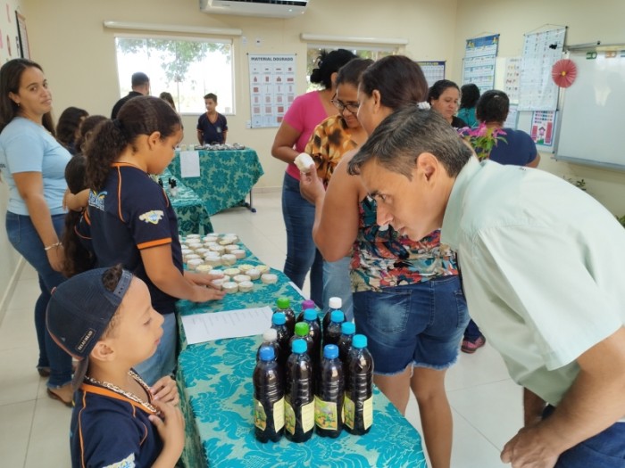 Trinta mil estudantes aprendem sobre empreendedorismo na escola por meio do...