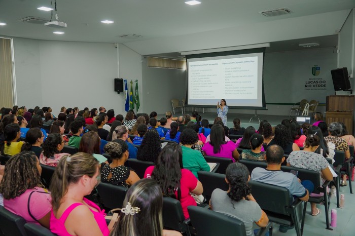 Prefeitura realiza formação com profissionais que atuam com a educação especial