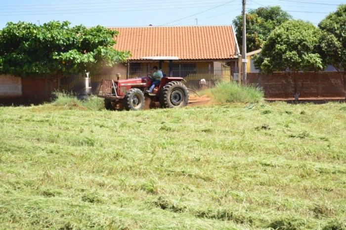 Prefeitura de Bataguassu orienta população sobre limpeza de terrenos particulares em prevenção ao Aedes Aegypti