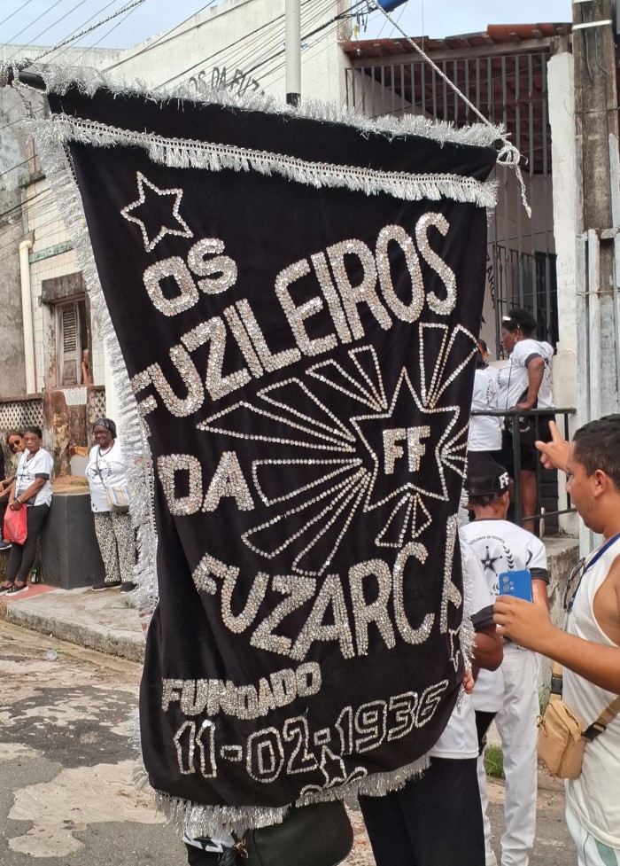 Grupo de samba Os Fuzileiros da Fuzarca ganha exposição em comemoração aos 88 anos no carnaval maranhense