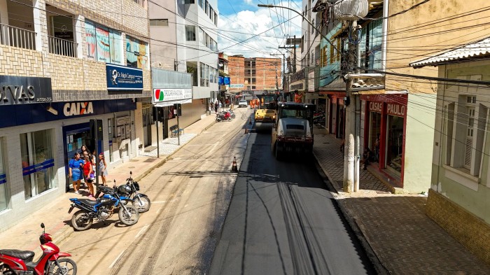 Recapeamento asfáltico chega no centro de Iúna