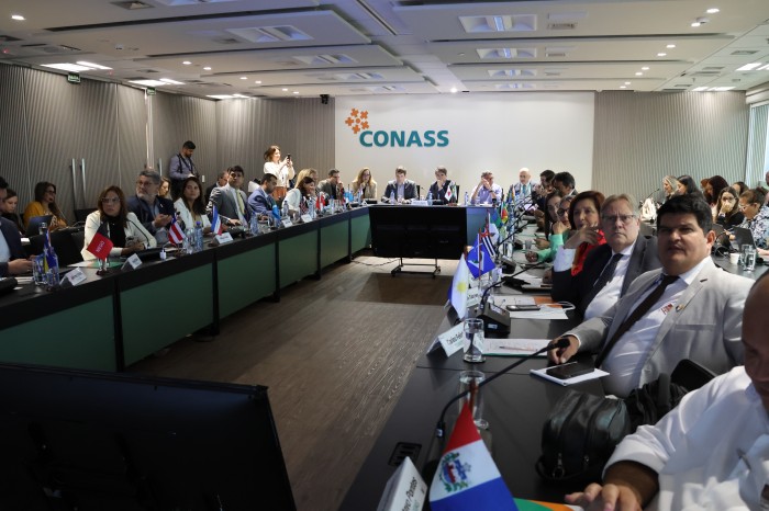 Gestores da Saúde discutem agenda prioritária de enfrentamento à dengue em primeira Assembleia do Conass de 2024, em Brasília