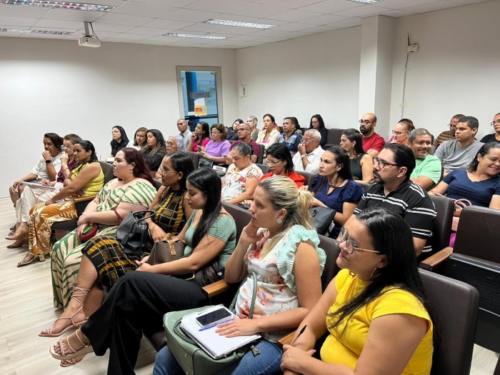 Secretaria de Saúde se reúne com municípios da 1ª Região que vão receber a vacina contra a dengue