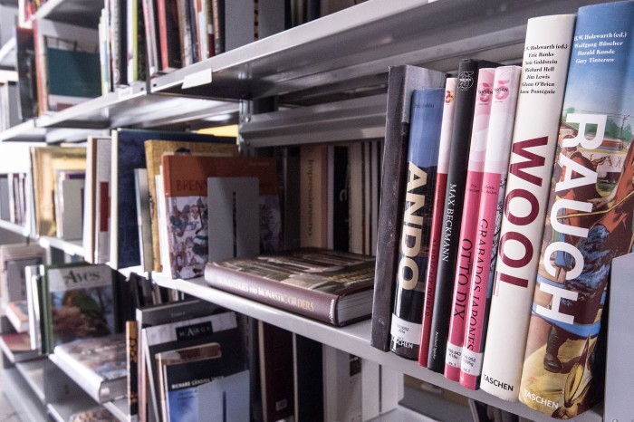 Biblioteca de Arte e Cultura do CIC abre inscrições para ateliê de leitura e escrita compartilhada de diários