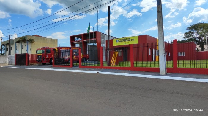 Prefeitura de Ibaiti inaugura primeiro Quartel de Bombeiro Militar Integrado do Paraná e entrega veículos para Saúde e ambulâncias para SAMU e SIATE