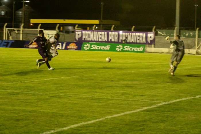 Primavera mantém invencibilidade com empate em casa e permanece com boas chances de classificação