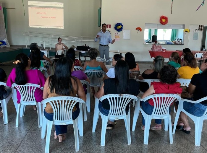 Em preparação a volta às aulas, Secretaria de Educação promove capacitação para merendeiras escolares