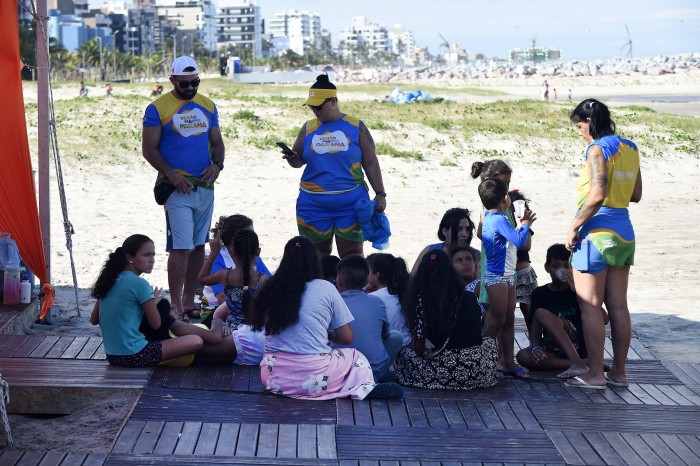 Ações de conscientização ambiental do Verão Maior Paraná impactaram 30 mil famílias