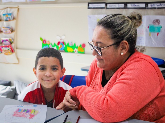 Educação realiza abertura do ano letivo de 2024 com palestra sobre uso da inteligência artificial na educação