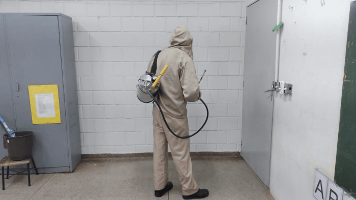 Saúde reforça combate ao Aedes com dedetização em imóveis abandonados