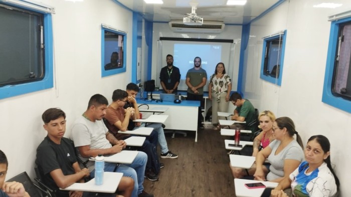 Ibaiti recebe Carreta do Conhecimento e oferta curso gratuíto de Mecânica Automotiva com bolsa de 600 reais para participantes