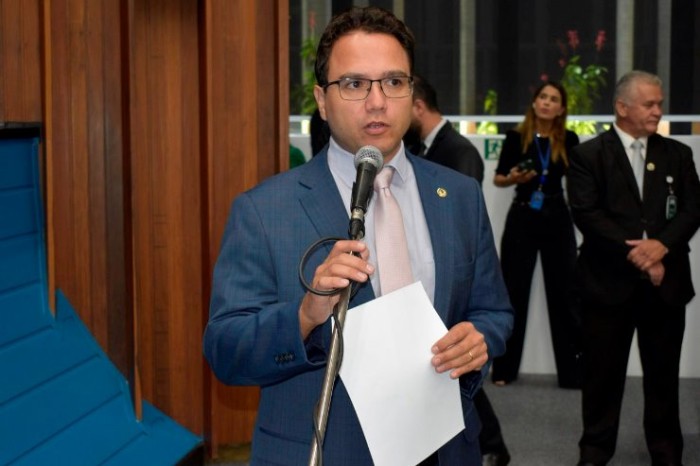 Pedrossian Neto é o autor da matéria que objetiva coletar dados para proteger crianças e adolescentes