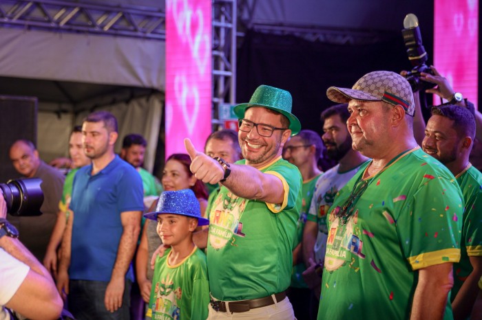 Governador Gladson Cameli abre alas no Carnaval da Família com alegria e compromisso pelos cidadãos 