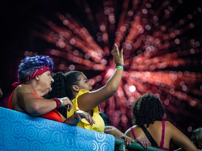 Carnaval em SC: confira o espetáculo das escolas de samba em Joaçaba e Florianópolis
