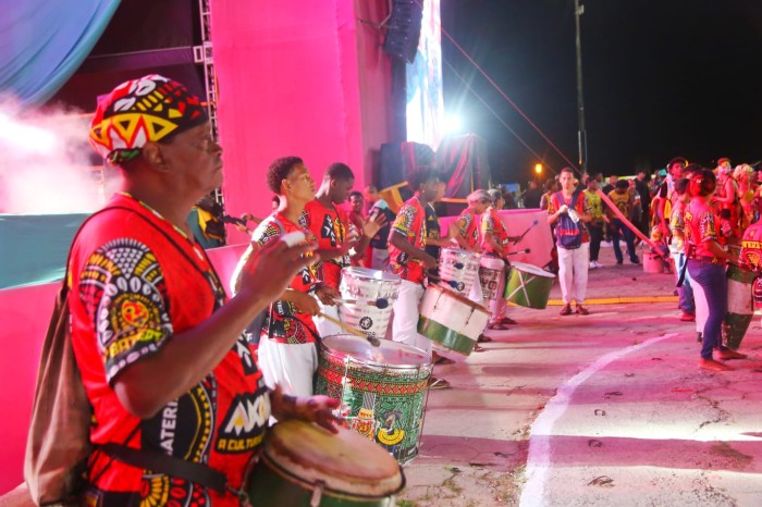 - O Cortejo de Blocos Afro tomará conta do circuito a partir das 15h (Foto: Divulgação)