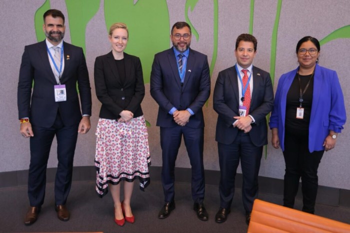 Wilson Lima busca parceria para projetos educacionais do Amazonas com universidade e empresas em Londres