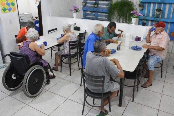Vereador reforça pedido de construção de abrigo público para idosos em situação de risco