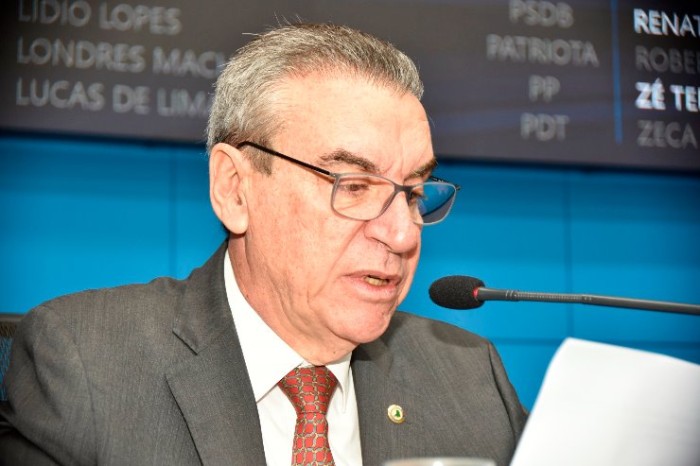 O deputado Paulo Corrêa é o proponente da reunião sobre o Plano Nacional de Educação
