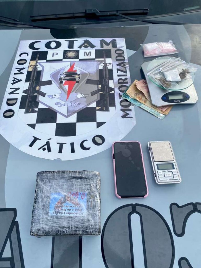 PMCE captura casal suspeito de comercializar drogas por meio de redes sociais na Capital