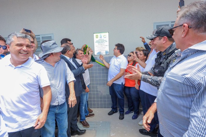 Governador Rafael inaugura e acompanha obras em Curralinhos e Monsenhor Gil