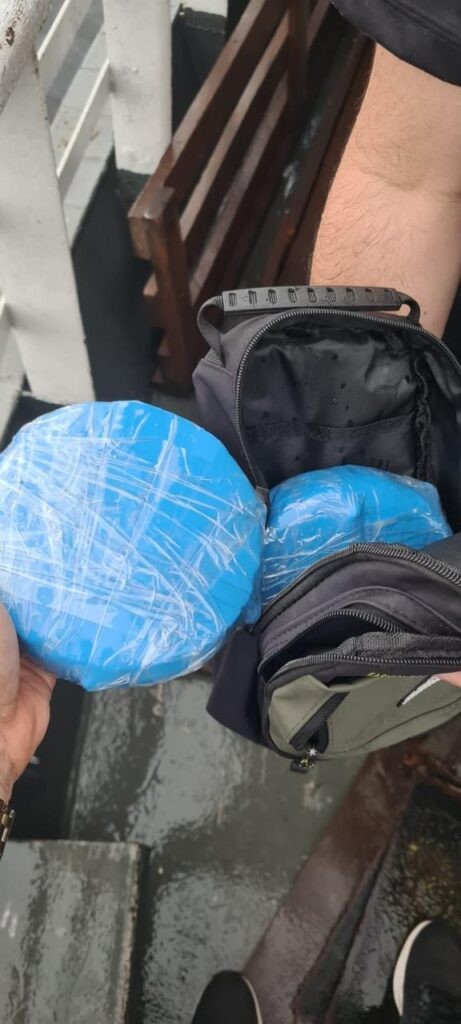 Após apreensão de drogas na Base Arpão I, PC-AM prende três indivíduos e apreende embarcação