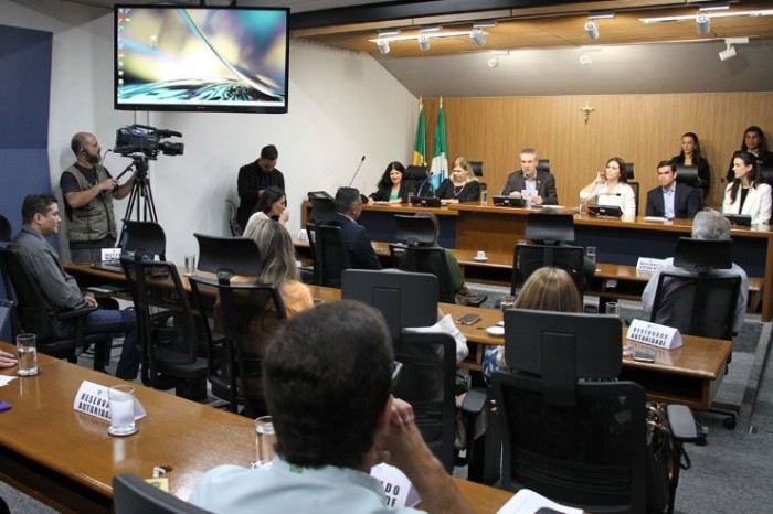 Audiência foi realizada no plenarinho e contou com a participação de representantes do governo e do agronegócio