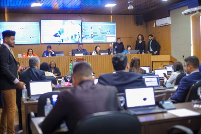 Confira os projetos de lei aprovados nesta segunda-feira (19)