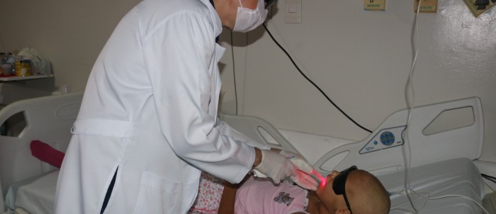 - Pesquisa comprova eficiência da laserterapia no trato da mucosite oral (Foto: Divulgação)