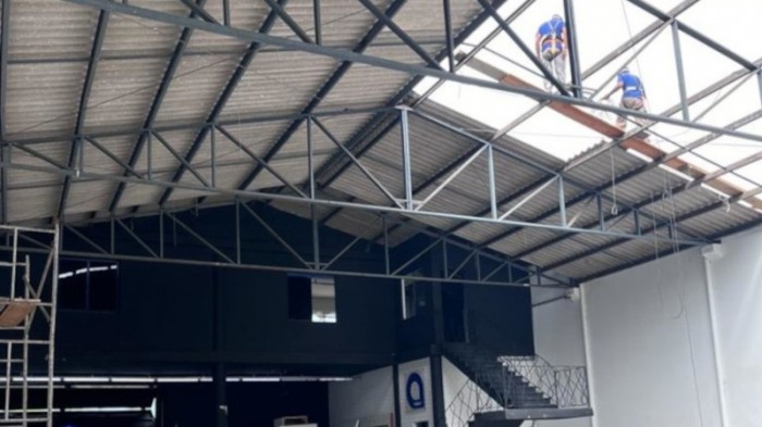 Obras começaram pela remoção do telhado -Foto: Gabriela Martins da Silva/SOP