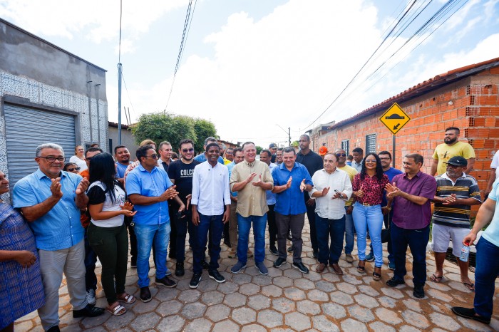 - Governador Carlos Brandão entregou obras de pavimentação em Imperatriz (Foto: Brunno Carvalho)