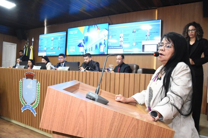Fátima Araújo solicita melhorias no transporte público do bairro João de Deus e adjacências