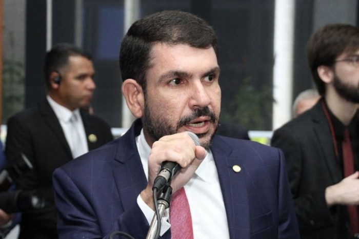 De autoria do deputado Jamilson Name, projeto determina divulgação da lista de remédios inclusos no Farmácia Popular