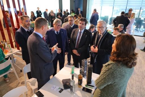 João Azevêdo participa de evento de divulgação da cachaça paraibana em Portugal