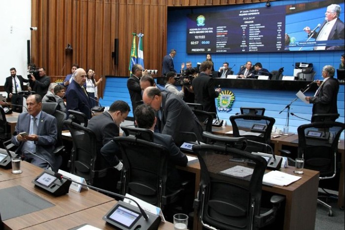Os deputados estaduais da ALEMS apreciaram e aprovaram três matérias, durante a Ordem do Dia