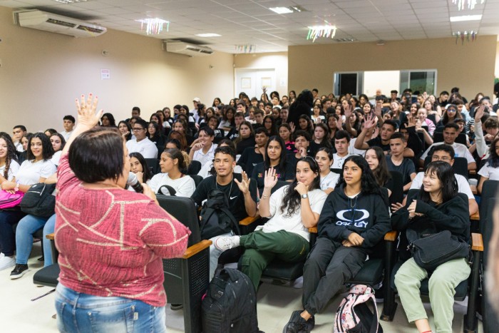 ECIT Mangabeira promove apresentação de práticas integradoras para estudantes da 1ª série do Ensino Médio