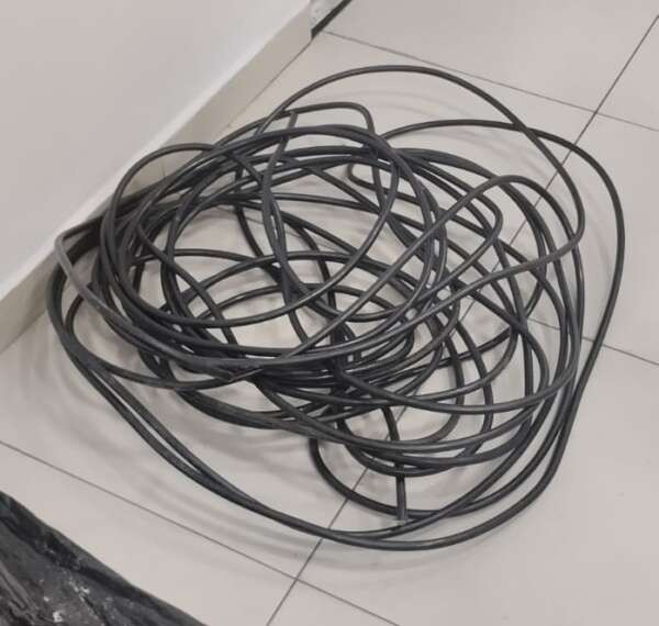 PMCE captura suspeito e recupera 26 metros de fios de telefonia no Papicu