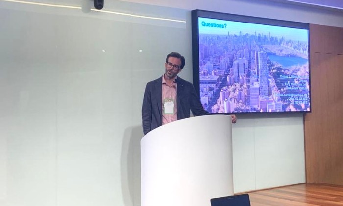 Thomas Marron durante palestra apresentada em São Paulo