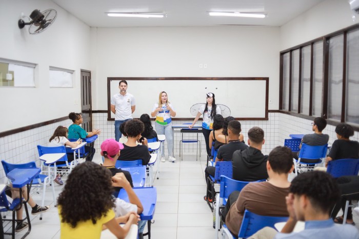 - Governo certifica alunos como agentes jovens de combate à dengue (Foto: Márcio Sampaio)