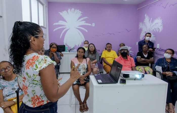 Policlínica do Idoso promove roda de conversa sobre Alzheimer