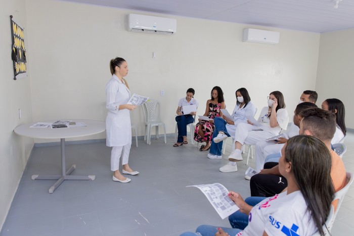 Profissionais do Hospital da Criança de Colinas realizam capacitação sobre manejo das arboviroses