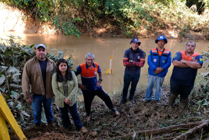 Governo do Estado instala réguas para monitoramento do Igarapé São Francisco em Rio Branco