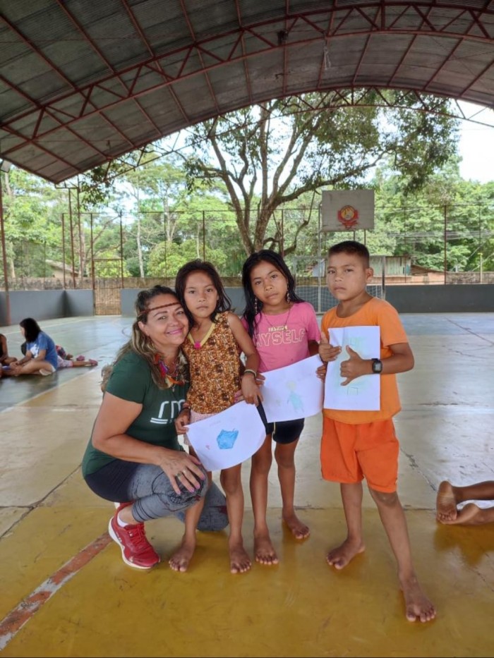 Escola estadual desenvolve projeto de acolhimento e recreação para crianças desabrigadas