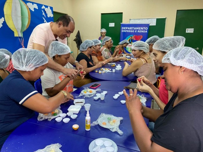 Seaspac: Mulheres ganham Oficina de Produção de Doce de Leite em Pó no bairro Santa Rosa