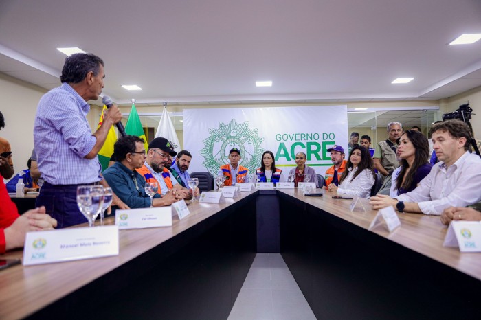 Waldez Góes e Marina Silva encerram agenda no Acre com reunião de alinhamento com prefeitos